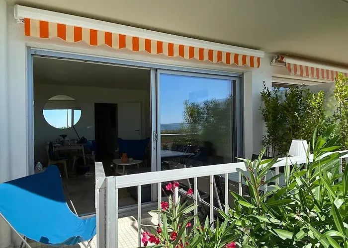 Superbe T2cabine Vue Accès Direct Benoît Appartement *